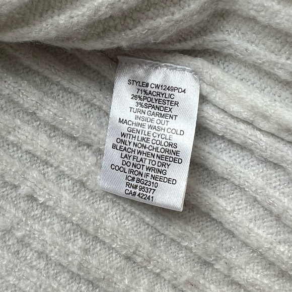 EUC  Sanctuary white asymmetrical cozy mock turtleneck sweater, size M - Picture 5 of 6